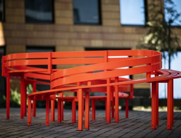 Jeppe Hein kunstbenk